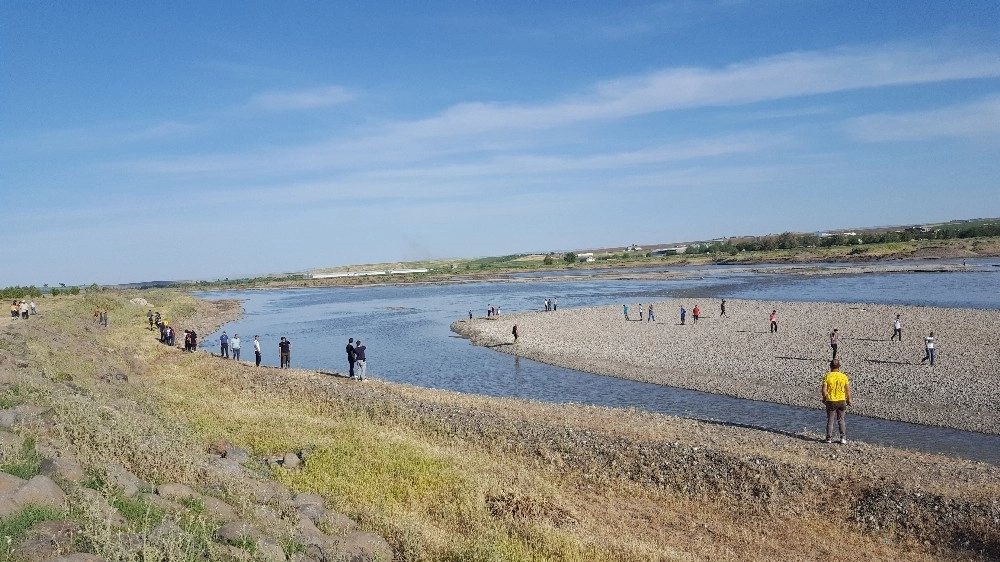 15 Gün Önce Askerden Gelen Genç Dicle Nehrinde Boğuldu