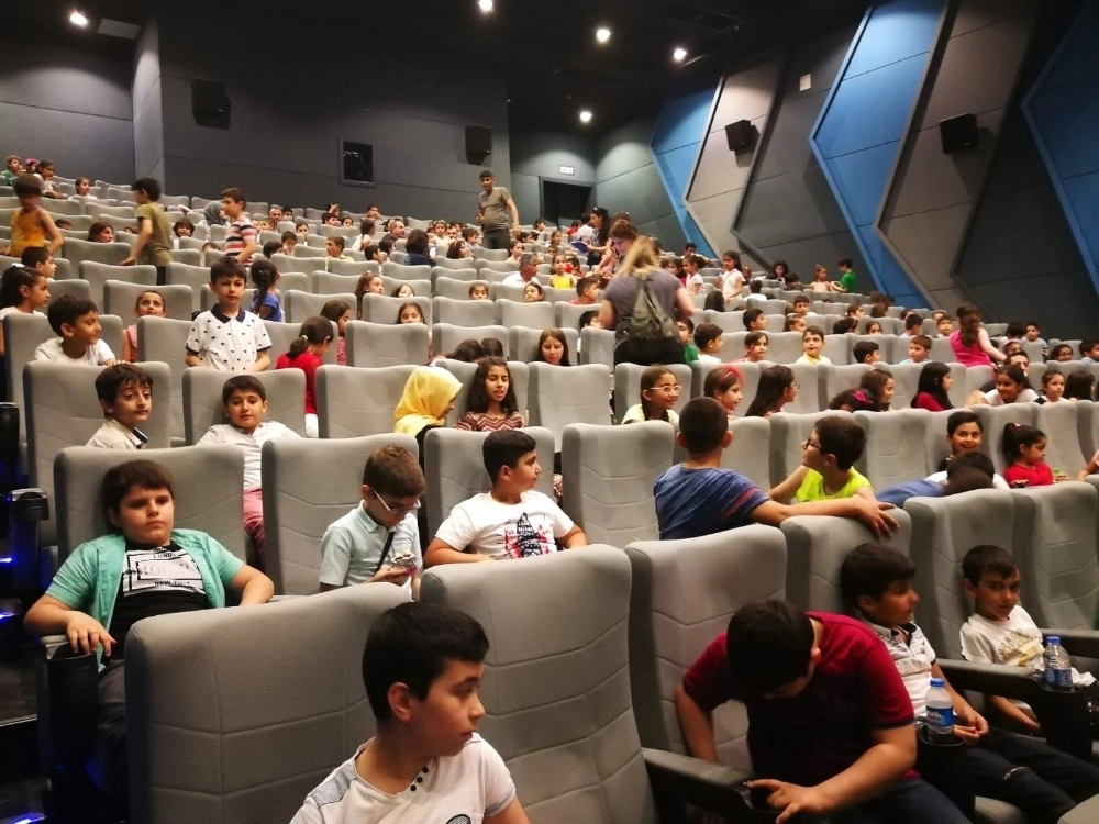 3 Bin Çocuğa Sinema Keyfi