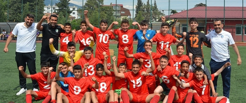 Amed Sportif Faaliyetler U14Te Şampiyon Oldu