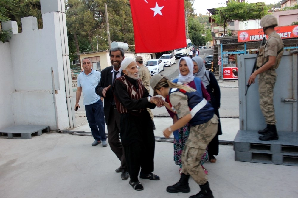 Yayladağı Kaymakamlığı Tarafından Şehit Aileleri Ve Gazilere İftar Verildi