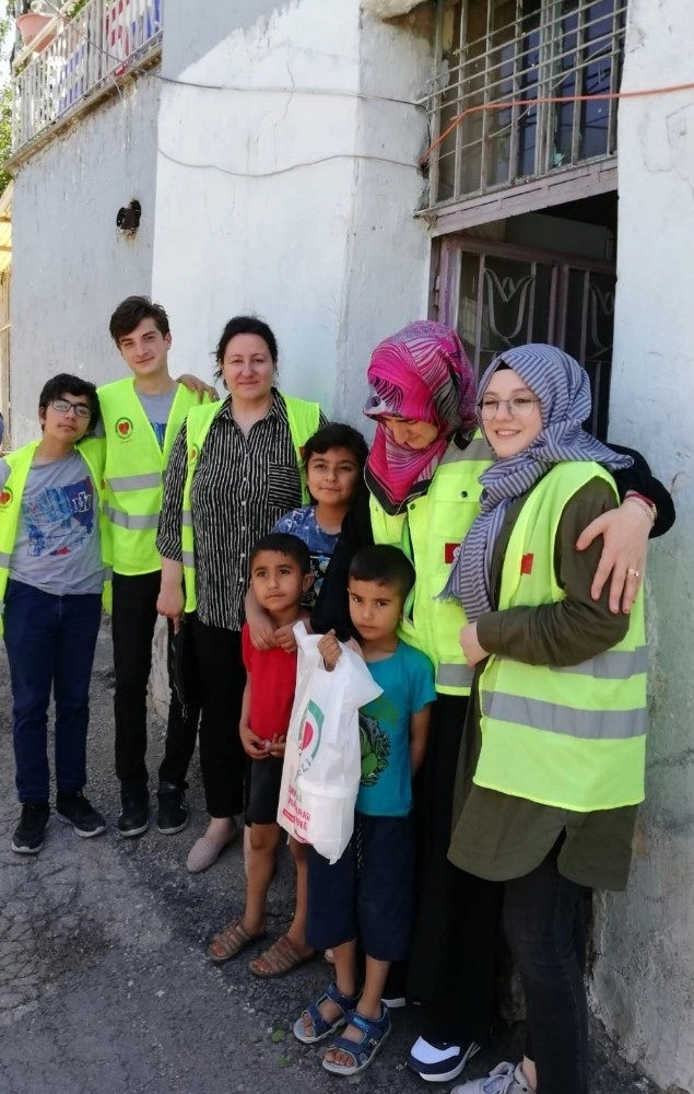 Yeni Hamle Koleji Öğrencilerinden Anlamlı Davranış