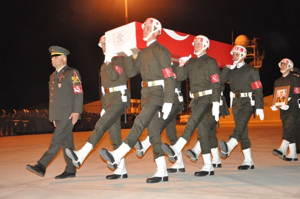 Pençe Harekatı Şehitleri Yüksekovada Törenle Memleketlerine Uğurlandı