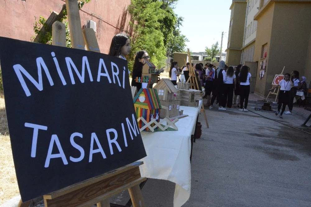 Festival Gibi Yıl Sonu Etkinliği