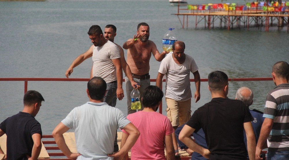 Adanada Bici Bici Satıcıları Kendilerini Yakmak İstedi