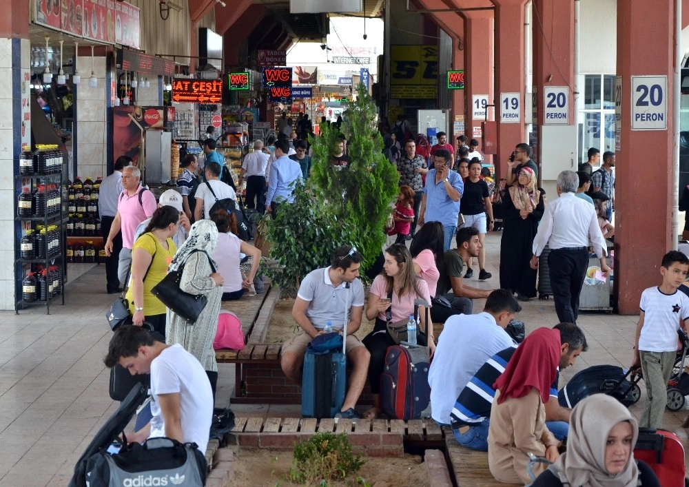 Adana Otogarında Bayram Hareketliliği Başladı