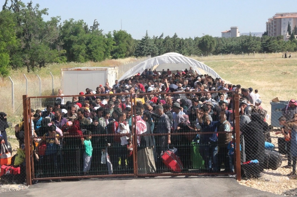 4 Yılda 400 Bin Suriyeli Bayram İçin Ülkesine Gitti