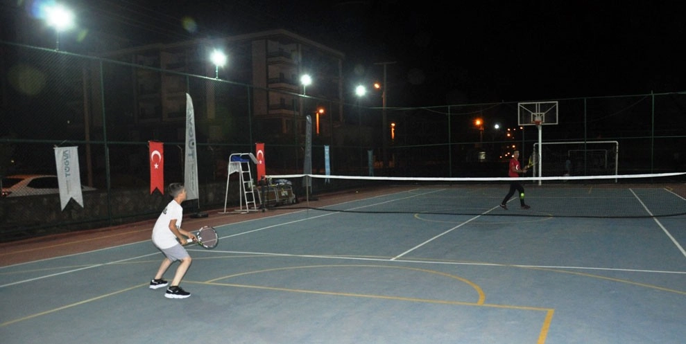 Midyatta Tenis Turnuvası Sona Erdi