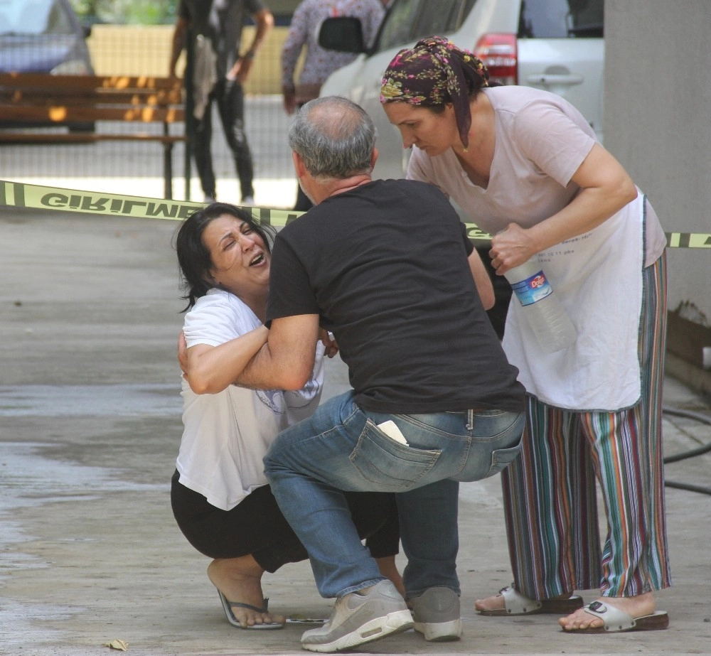 İntihar Eden Oğlunun Ardından Feryat Eden Anne Yürekleri Dağladı