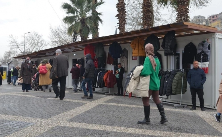 Kahramanmaraş Konteyner çarşıda esnaf satışlara başladı