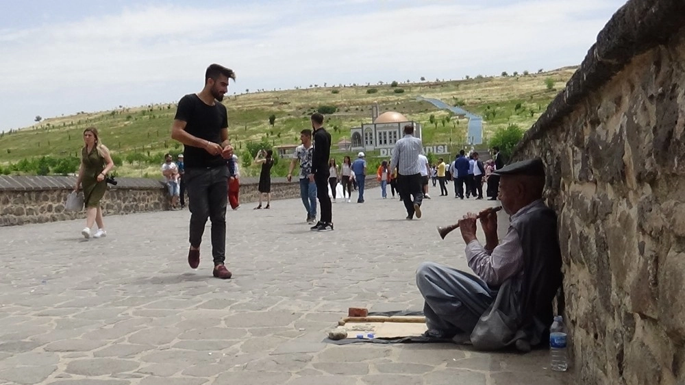 Diyarbakırda Tarihi Mekanlar Bayramda Doldu Taştı