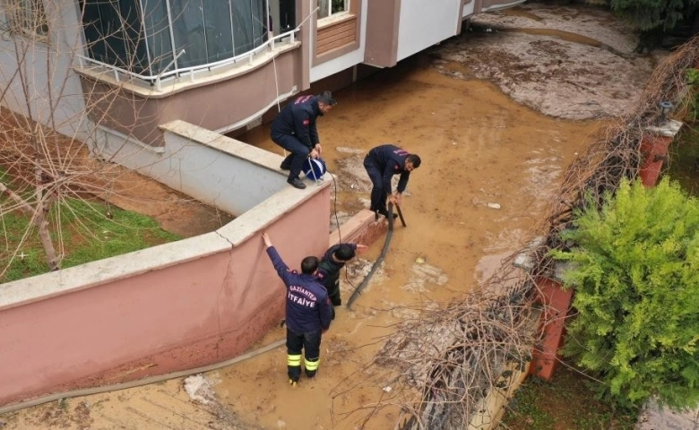 Gaziantep'te Bir yılda yağan yağmurun dörtte biri bir gecede yağdı