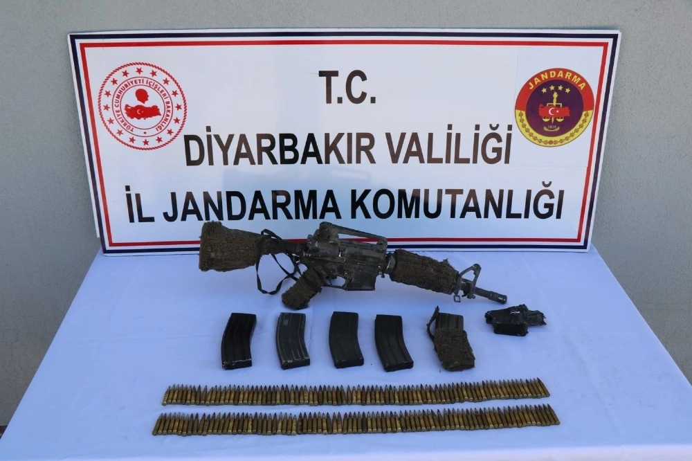 Diyarbakırda Biri Gri Kategoride Aranan İki Terörist Etkisiz Hale Getirildi