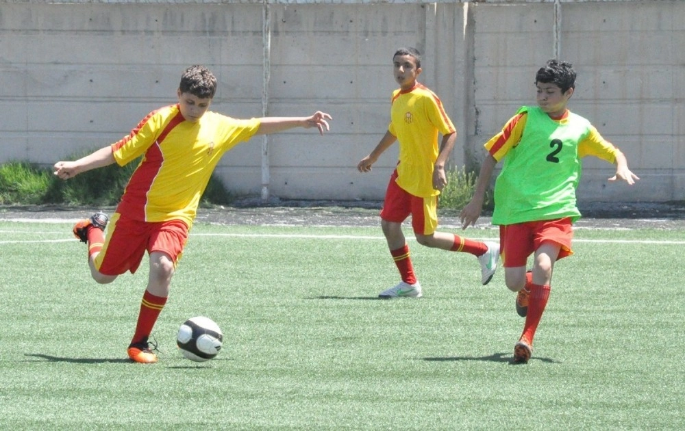 Evkur Yeni Malatyaspor Geleceğin Yıldızlarını Arıyor