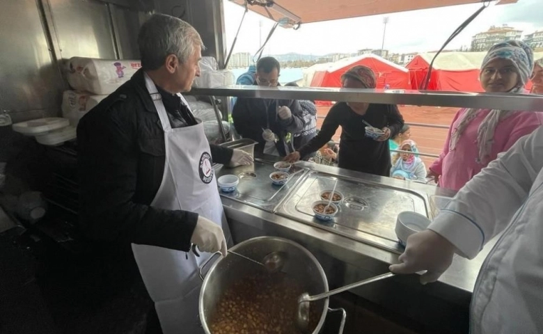 Şahinbey Belediyesi Komşu illerin de yaralarını sarıyor