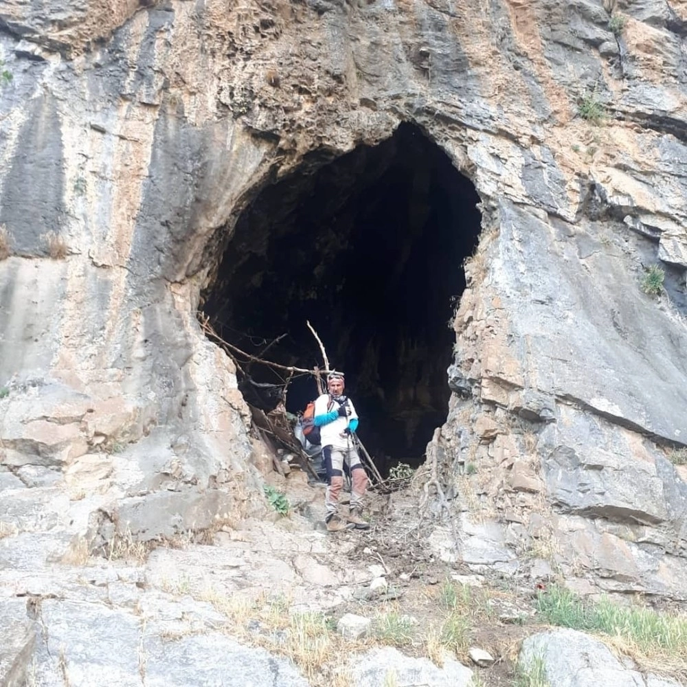 Doğa Tutkunları Sıdık Tepe Mağarasını Gezdi