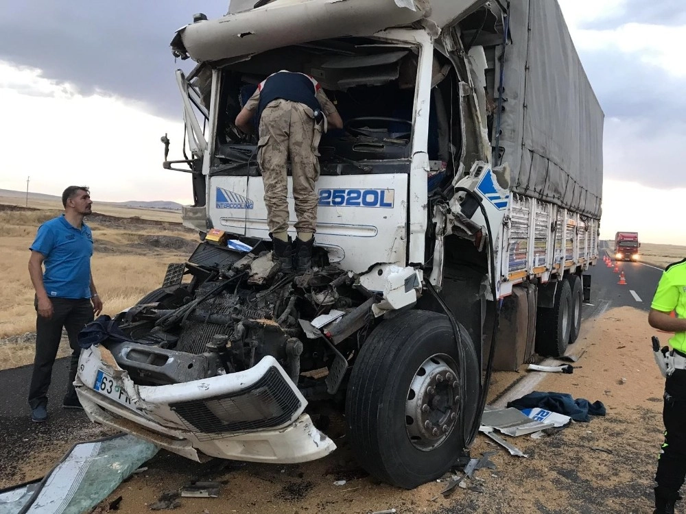 İpek Yolunda Trafik Kazası: 1 Ölü