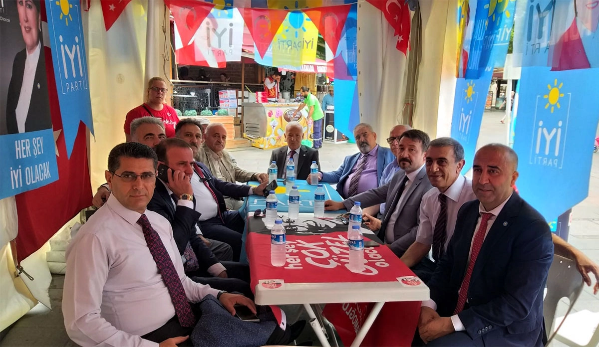 İYİ Parti Gaziantep teşkilatı İstanbul’da sahaya indi