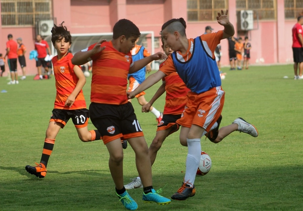 Adanaspor Futbol Şenliği Başladı