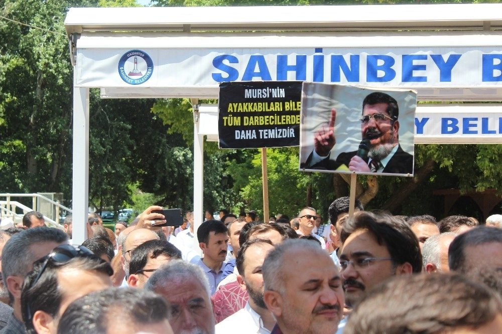 Muhammed Mursi İçin Gaziantepte Gıyabi Cenaze Namazı Kılındı