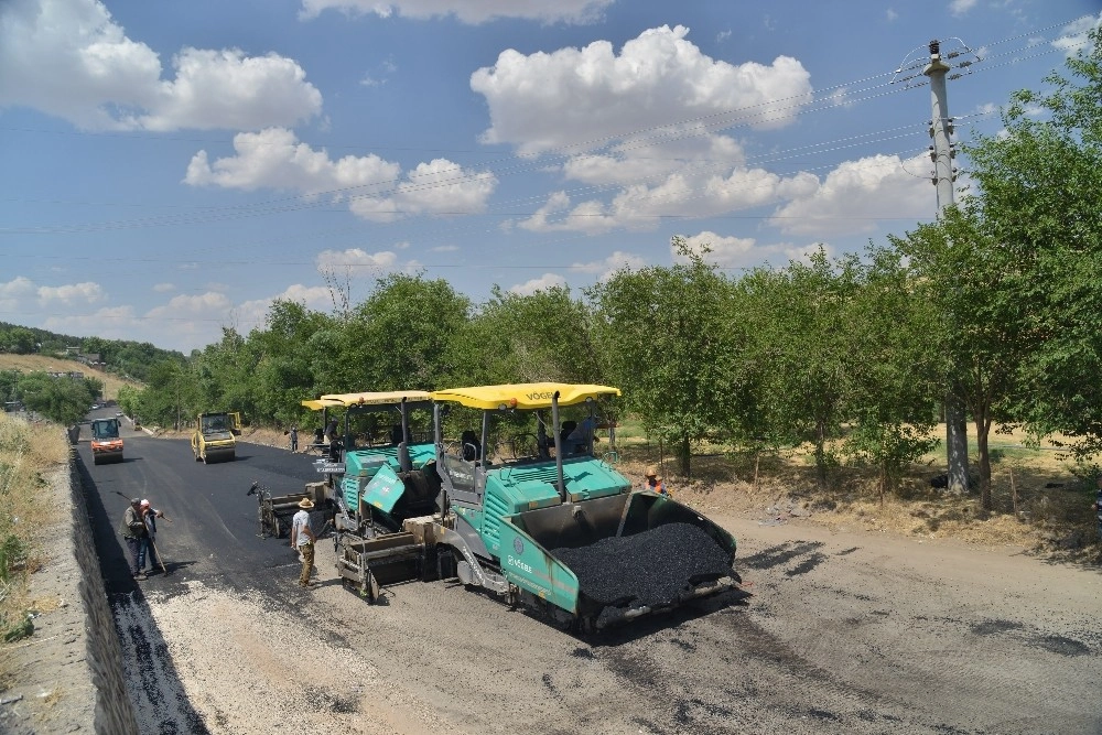 Diyarbakırda Asfaltlama Çalışmaları Sürüyor