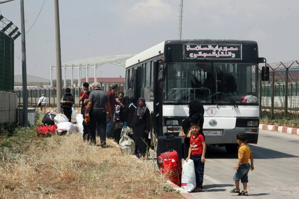 Bayramı Ülkesinde Geçiren Suriyelilerden 5 Bini Türkiyeye Döndü