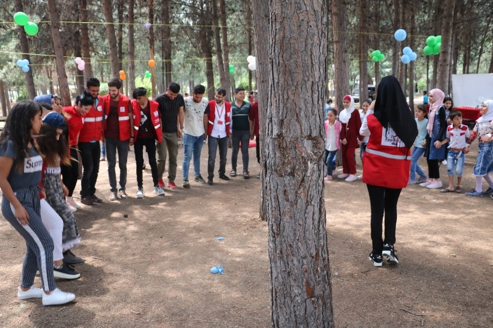 Mülteci Çocuklar Kendi Gününde Doyasıya Eğlendi