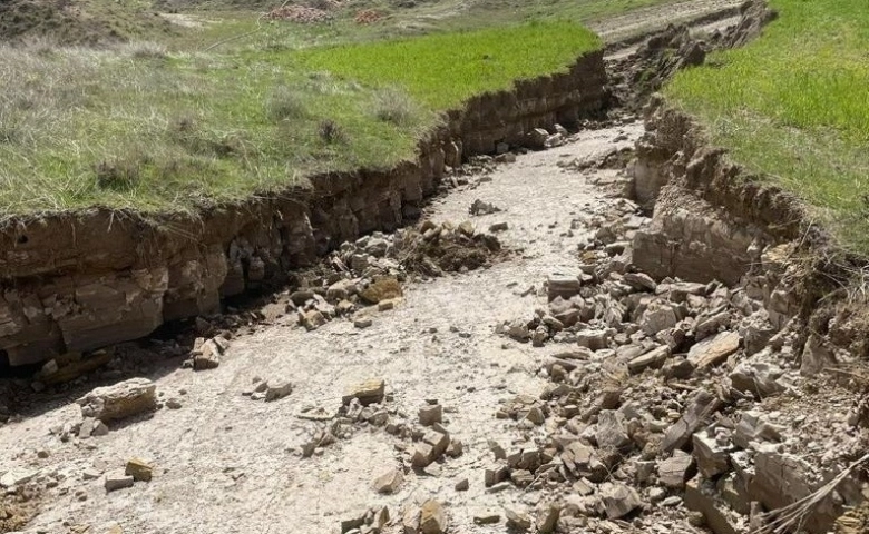 Adıyaman'ın Girik köyünde fay kırığı oluştu