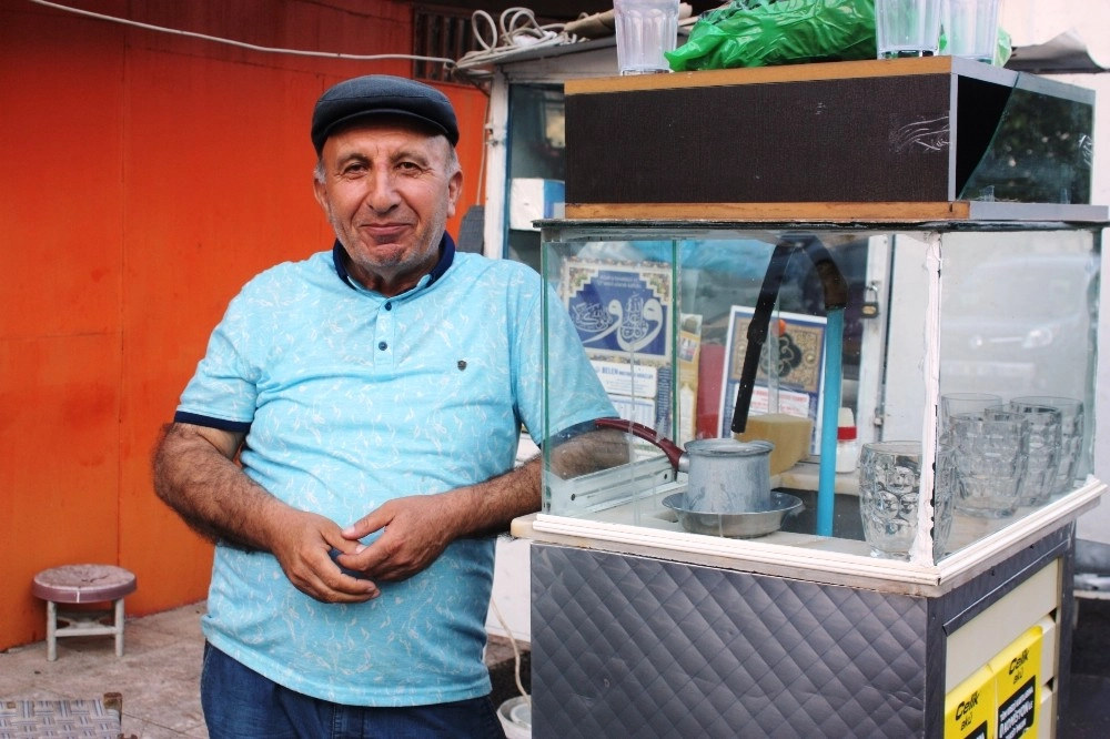 Çırakları Doktor, Avukat, Polis Oldu O Simit Ayran Satmayı Bırakmadı