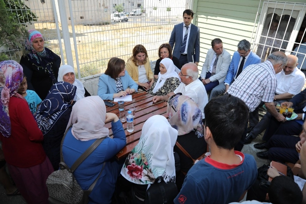 Şahin, Münif Paşa Mahalle Sakinleriyle Buluştu