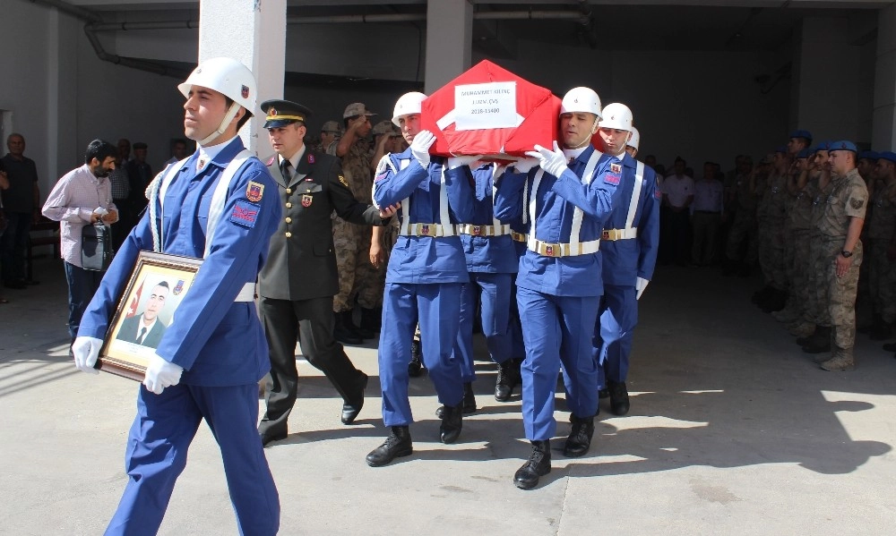 Kazada Ölen Uzman Çavuş İle Arkadaşının Cenazeleri Memleketlerine Uğurlandı