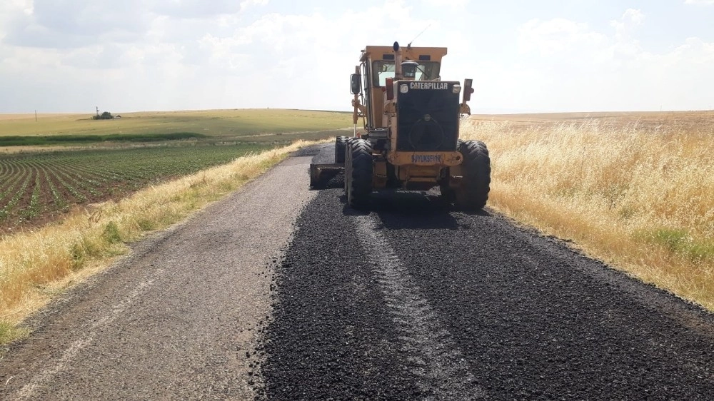 Kırsal Mahallelerde Yol Bakım Ve Onarım Çalışmaları Sürüyor