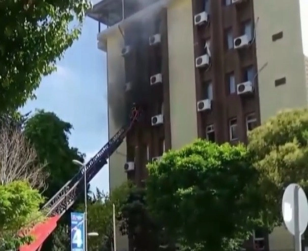 Antakya Öğretmenevinde Korkutan Yangın