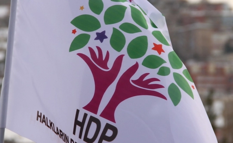 HDP’li belediye eşbaşkanları ve meclis üyesi gözaltına alındı