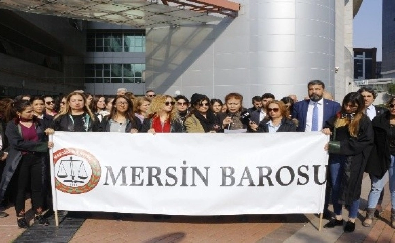 Mersin Barosundan kadın cinayetlerine tepki