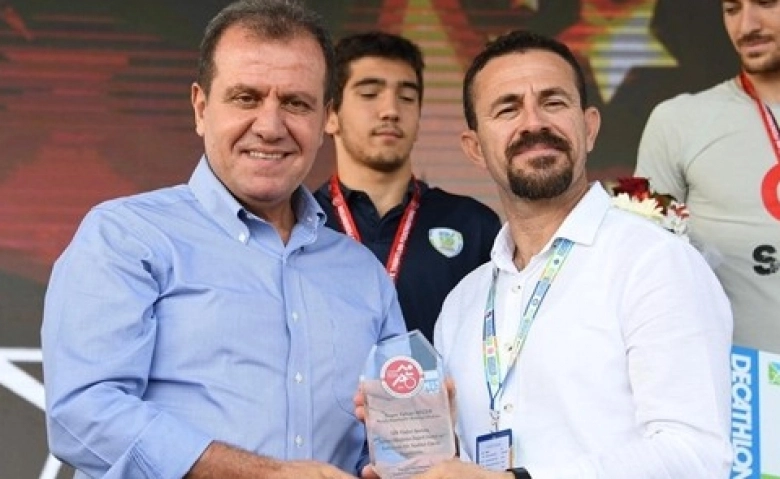 Yenişehir Triatlonda sporculara ödül yağdı