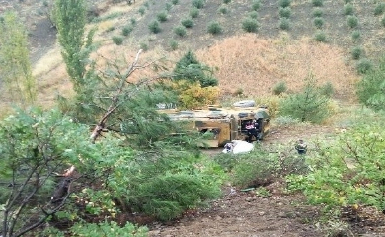 Kahramanmaraş'ta askeri araç devrildi: 4 yaralı