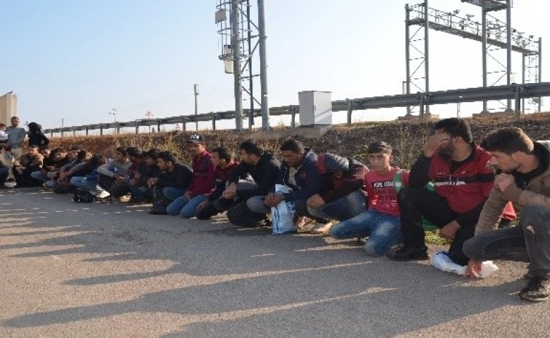 Hatay'da 29 kaçak göçmen yakalandı