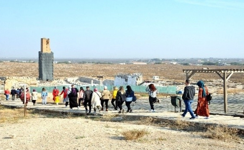 Harran Harabeleri yılın her mevsimde ziyaretçi ağırlıyor