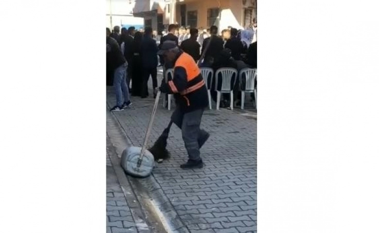 Mersinli temizlik işçisi sosyal medyayı salladı