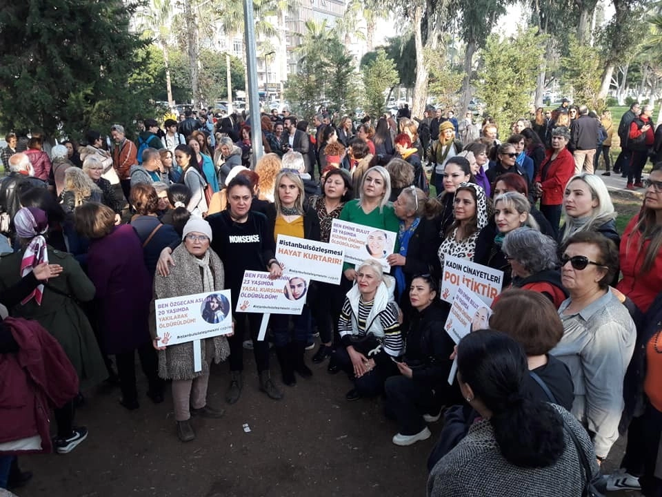 Mersin’de 'Las Tesis' dansı valilik yasağına rağmen yapıldı