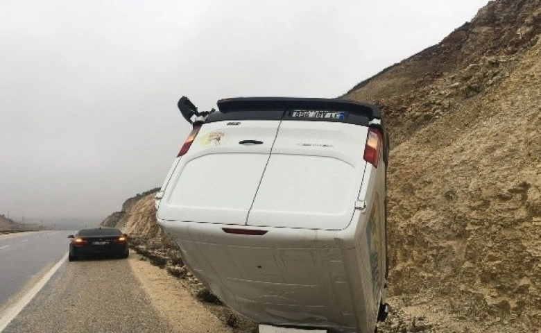 Hatay'da kamyonet devrildi: 1 yaralı