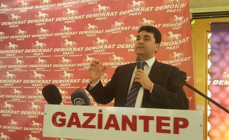 Önce siyaset demokratikleştirilmeli