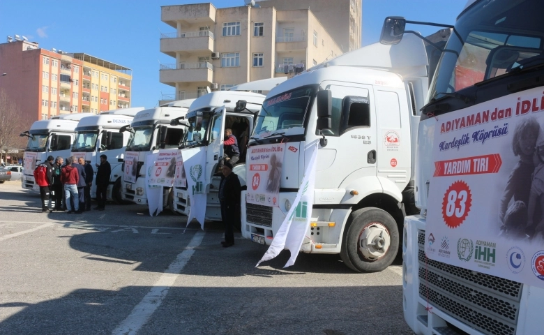 Adıyaman’dan Suriye’ye 13 tırlık  malzeme gönderildi