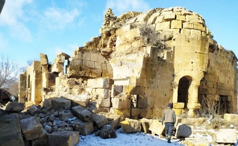 Tarihi Dağpazarı Kilisesi'nin bir kısmı yağışlardan yıkıldı