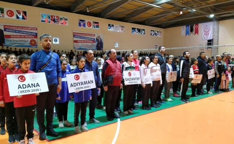 Hatay'ın Erzin ilçesin'de Türkiye Yıldız Voleybol Şampiyonası