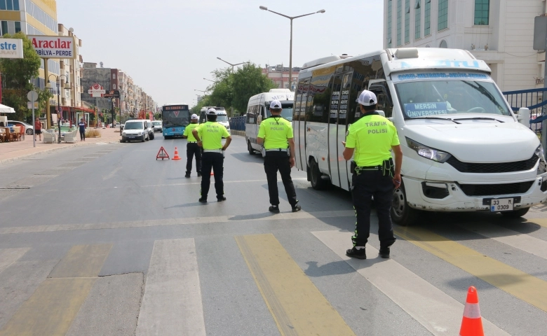 Mersin'de gereksiz korna çalan 801 araç sürücüsüne cezai işlem uygulandı