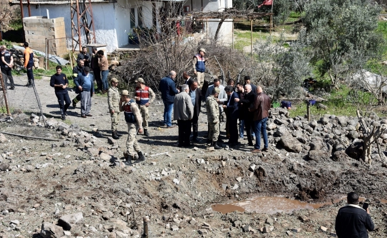 Hatay'ın Kamberlikaya Mahallesi'ne mühimmat düştü