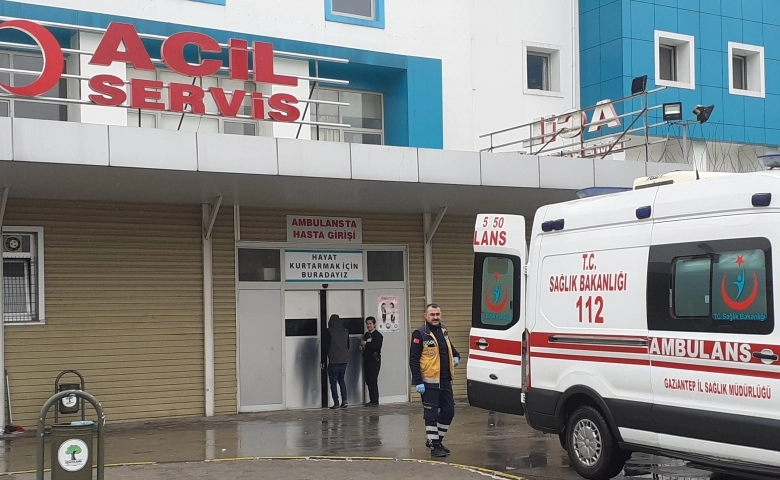 Yemekten zehirlenen 43 öğrenci ve öğretmen hastaneye kaldırıldı