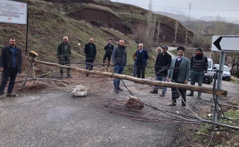 Sarıkaya Köyü kendilerini karantinaya aldı