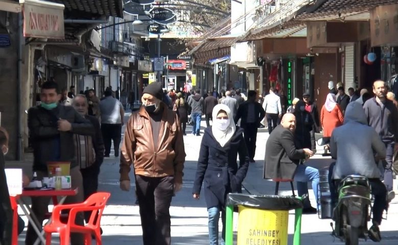 Tarihi çarşı yasağın kalktığı ilk günde dolup taştı